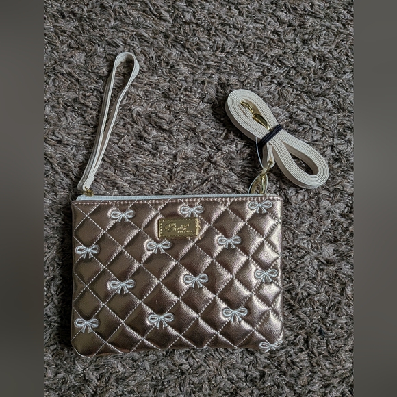 Betsey Johnson Ribbon Bow Rose Gold Quilted Wristlet Purse NWOT - Picture 1 of 7